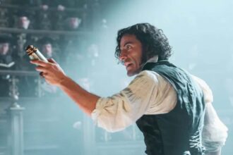 Oscar Isaac di Frankenstein