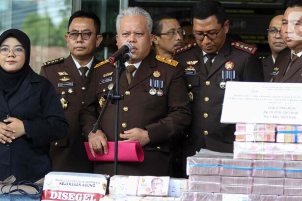 048615300 1721631476 barang bukti korupsi Timah Harvey Moeis dan Helena Lim HERMAN 9