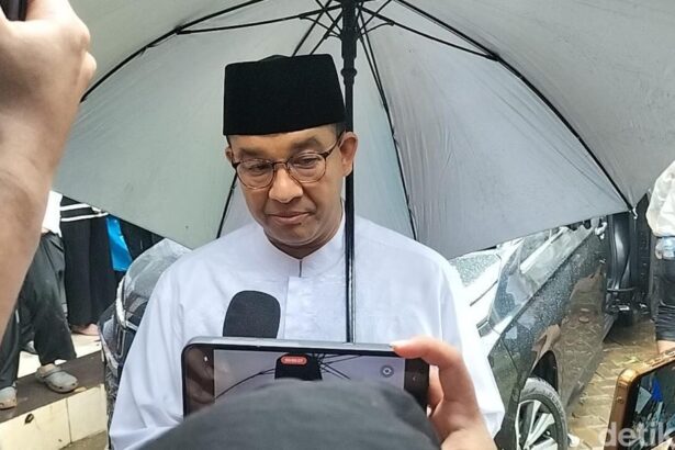 anies baswedan hadiri pemakaman suami najwa shihab maulanidetikcom 1747808554065 169