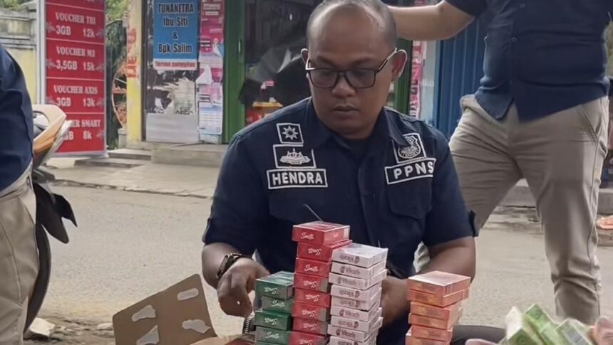 bea cukai menyita ribuan batang rokok tanpa pita cukai di warung kelontong kota bogor 1747825432807 169