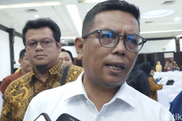 gubernur banten andra soni mengaku kecewa soal pengusaha kadin cilegon minta proyek rp 5 triliun tanpa tender di proyek pt cha 1747212122498 169