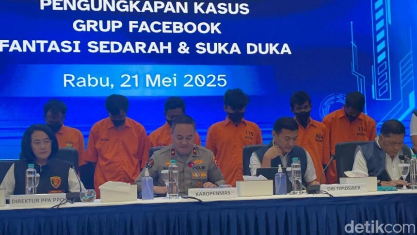 jumpa pers kasus grup fb fantasi sedarah dan suka duka di bareskrim polri rumondangdetikcom 1747814007259 169 1