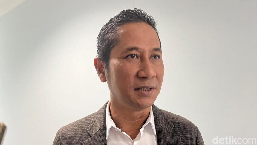 juru bicara komisi yudisial ky mukti fajar 169