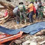 kemensos bantu korban banjir dan longsor di pegunungan arfak 1747813580170 169