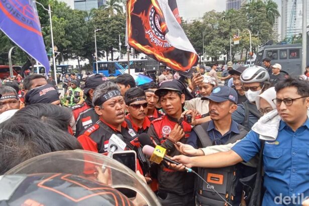 ketua umum serikat pengemudi online indonesia spoi mahmud fly 1747729244648 169