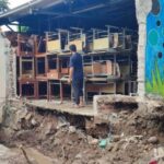 kondisi tembok sekolah menengah atas sma 103 jakarta yang roboh minggu 2552025 1748170564676 169