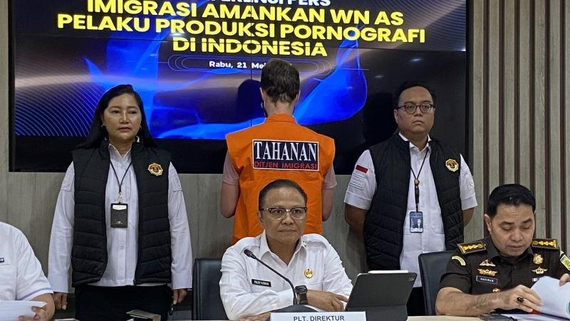 konferensi pers di kantor direktorat jenderal imigrasi jakarta rabu 2152025 antarafath putra mulya 1747813108063 169