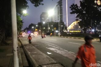 massa demo ojol di patung kuda jakpus membubarkan diri maulanidetikcom 1747740072588 169