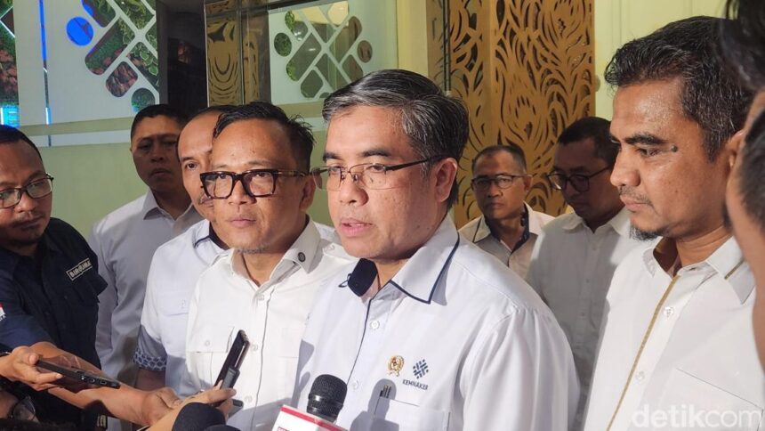menteri ketenagakerjaan yassierli adrialdetikcom 1747742331573 169