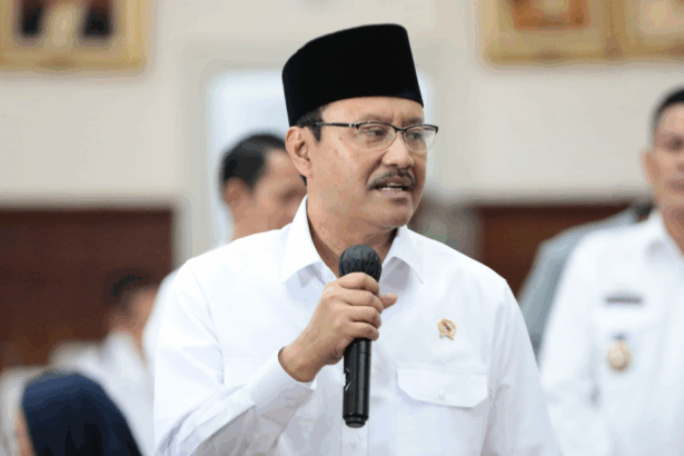 menteri sosial saifullah yusuf gus ipul 1745469906431 169