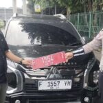 mobil dinas pemkab bogor ditilang di cawang jaktim 1747806116051 169 1