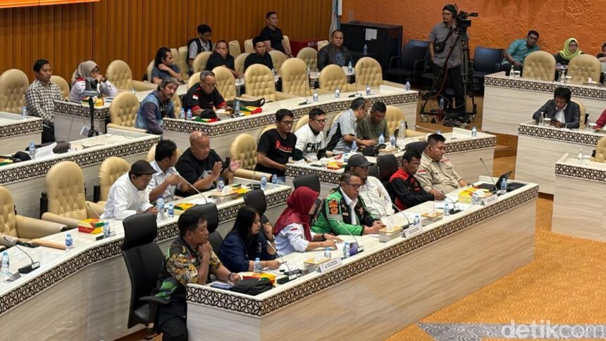 rapat komisi v dpr ri 1747813896189 169