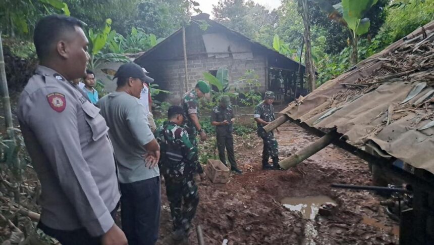 warga bogor temukan mortir saat gali sumur 1748108918440 169